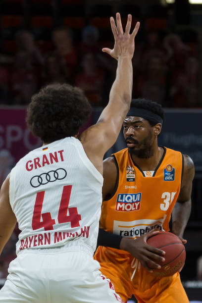 这位年轻球 这位年轻球