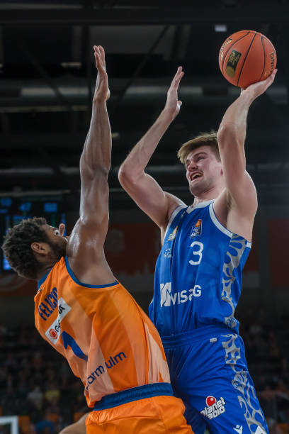 中国队通过 中国队通过