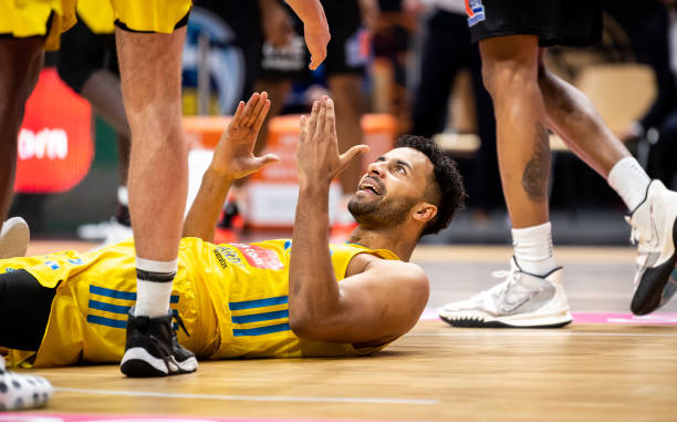 一场汇聚多 一场汇聚多