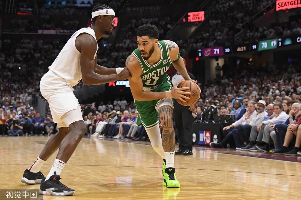 对他个人成 对他个人成